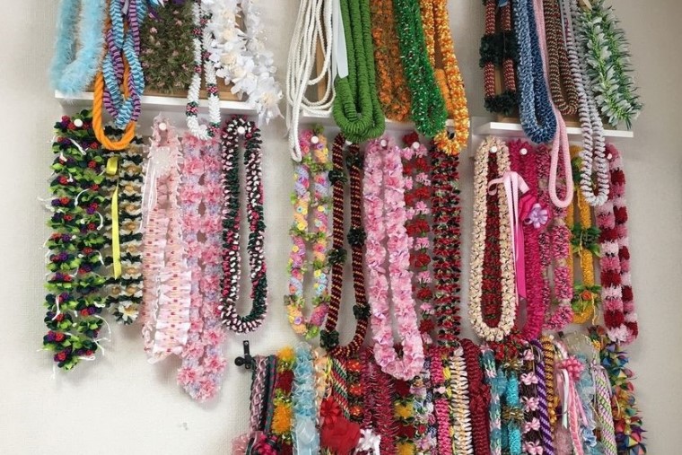 トロピカルな風が香る、ハワイアンリボンレイの魅力 | Craftie Style