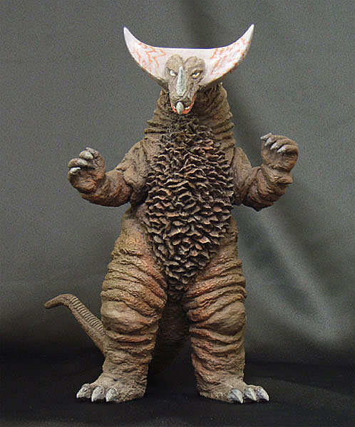 大怪獣シリーズ ウルトラマン編 古代怪獣ゴモラ リボーン 完成品