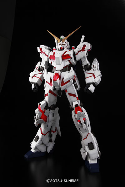 PG 機動戦士ガンダムUC 1/60 RX-0 ユニコーンガンダム プラモデル