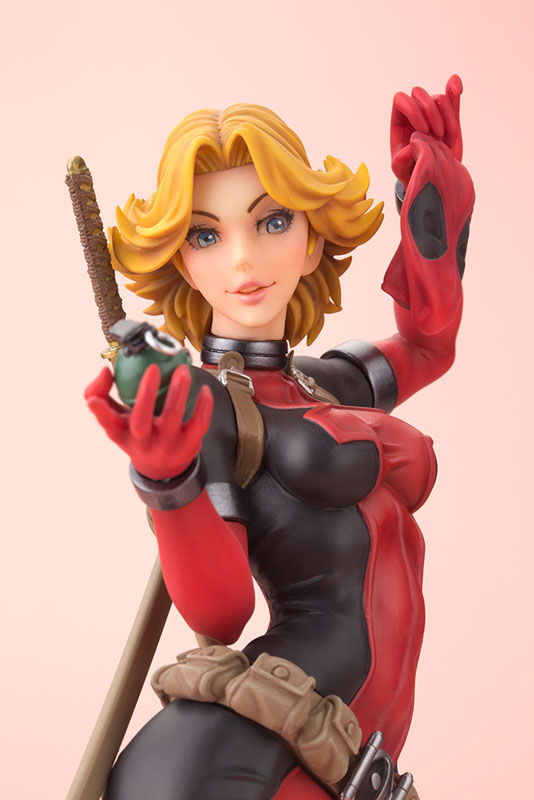 MARVEL美少女 MARVEL UNIVERSE レディ・デッドプール 1/7 完成品フィギュア