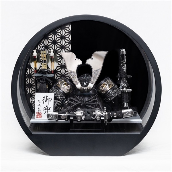 柴崎 兜ケース飾り「漆黒昇龍(しっこくしょうりゅう)」 五月人形