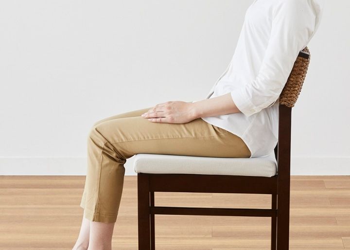 カオ・ダイニングチェア (ヒヤシンス)～ダイニングチェア～直線的で