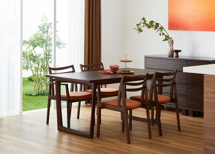 セイル・ダイニングテーブル 1600～4人掛け～海風と波に乗って進む