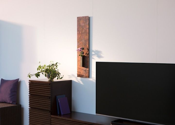 高岡銅器 on the wall～伝統工芸「高岡銅器」一輪挿しの壁掛け花器