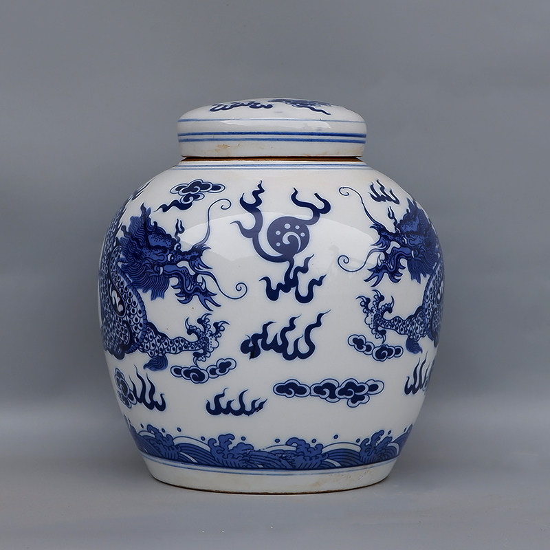 中国明時代中期(青花)染付梅瓶 中国明時代中期(青花)染付梅瓶