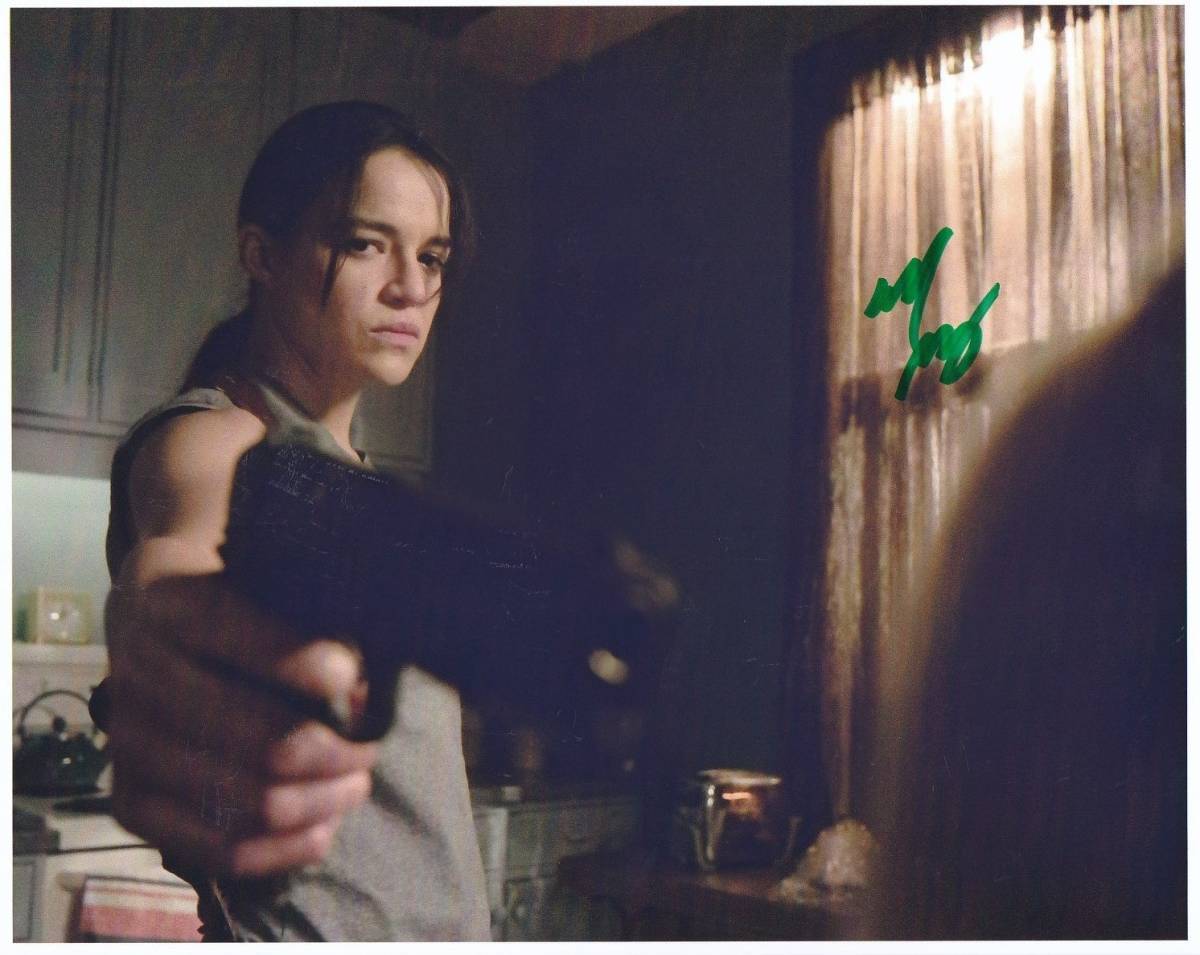 ワイルドスピード ミシェル・ロドリゲス 直筆サイン入り写真