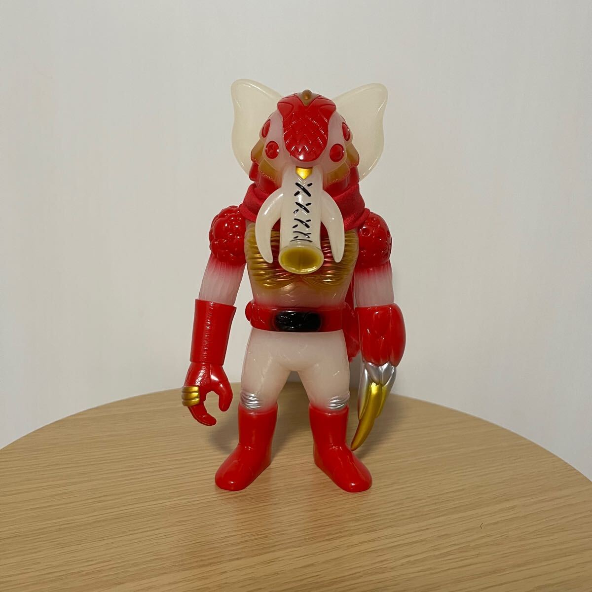 最新 NEO ONE REALHEAD 真頭玩具 エレマックス ソフビ NEO ONE