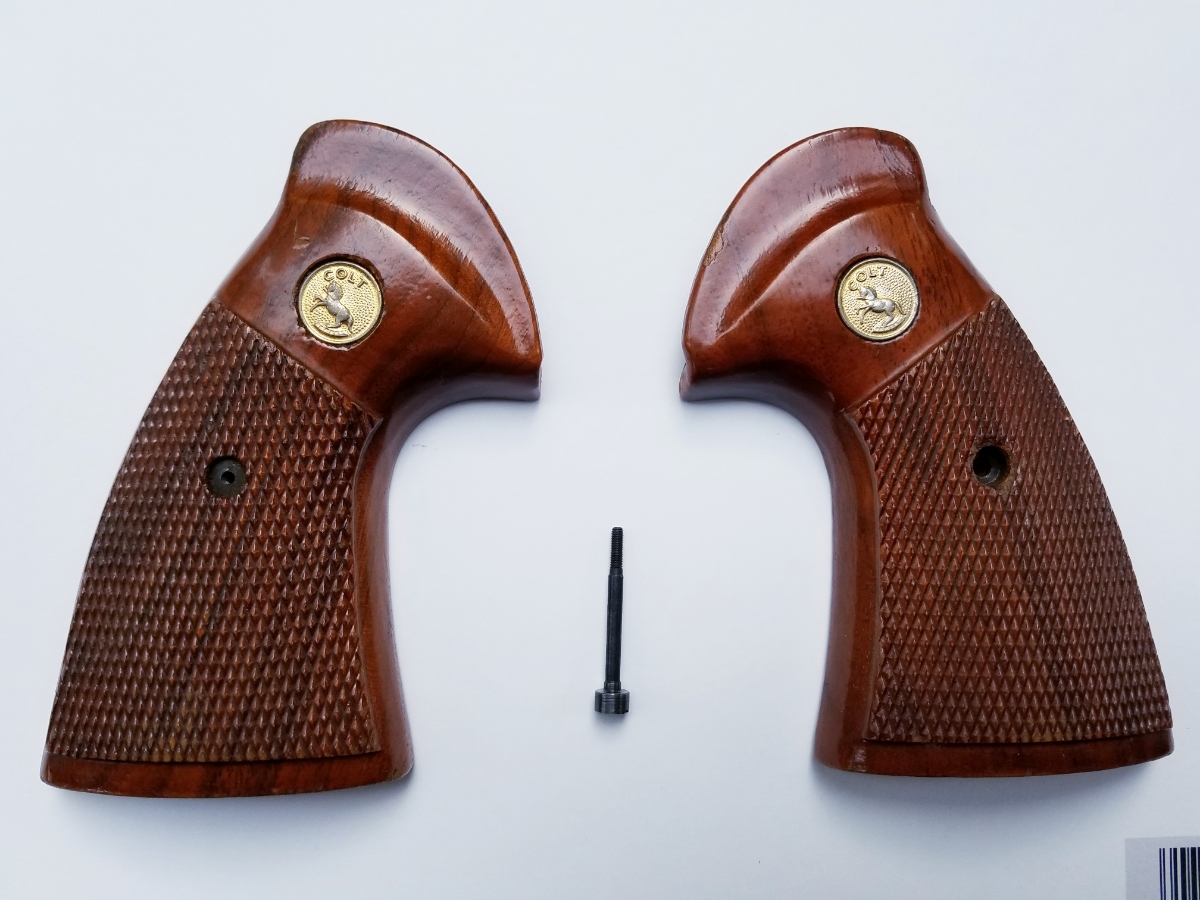 実物】コルト社純正 パイソン 3rd 前期 木製グリップ スクリュー付き 良品