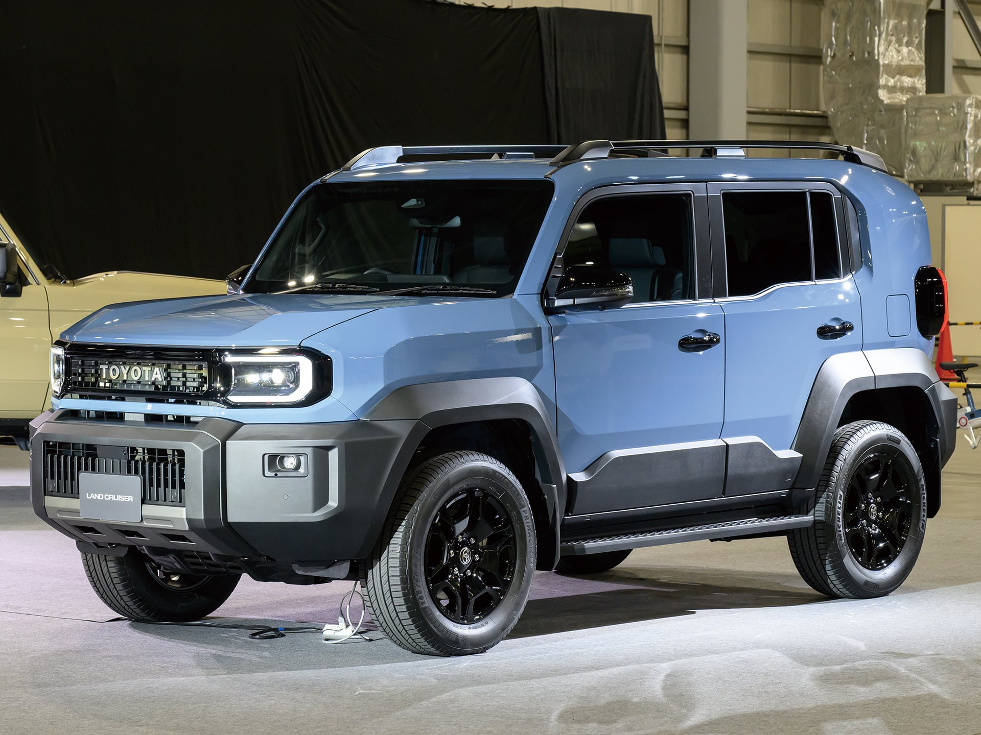 トヨタ ランドクルーザー ZX 4WD サンルーフ 純正エアロの中古車
