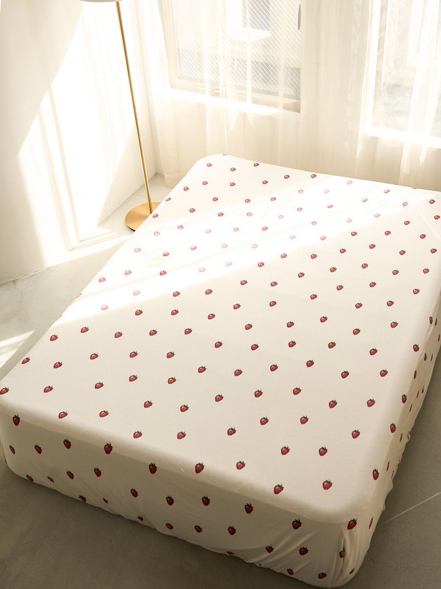 Sleep】ストロベリー柄BOXシーツ（セミダブル）(ボックスシーツ・敷き