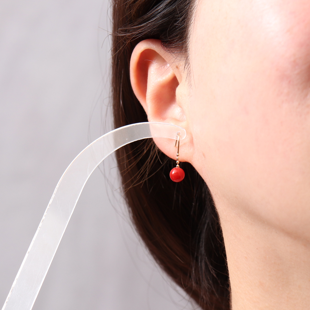 ≪送料無料&1年保証付き≫ 赤珊瑚5.6ミリ玉 K18 フックピアス シンプル