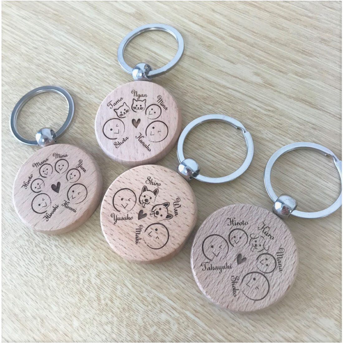Family Love】木製 家族 犬 猫 ネーム キーホルダー お名前刻印 fl06