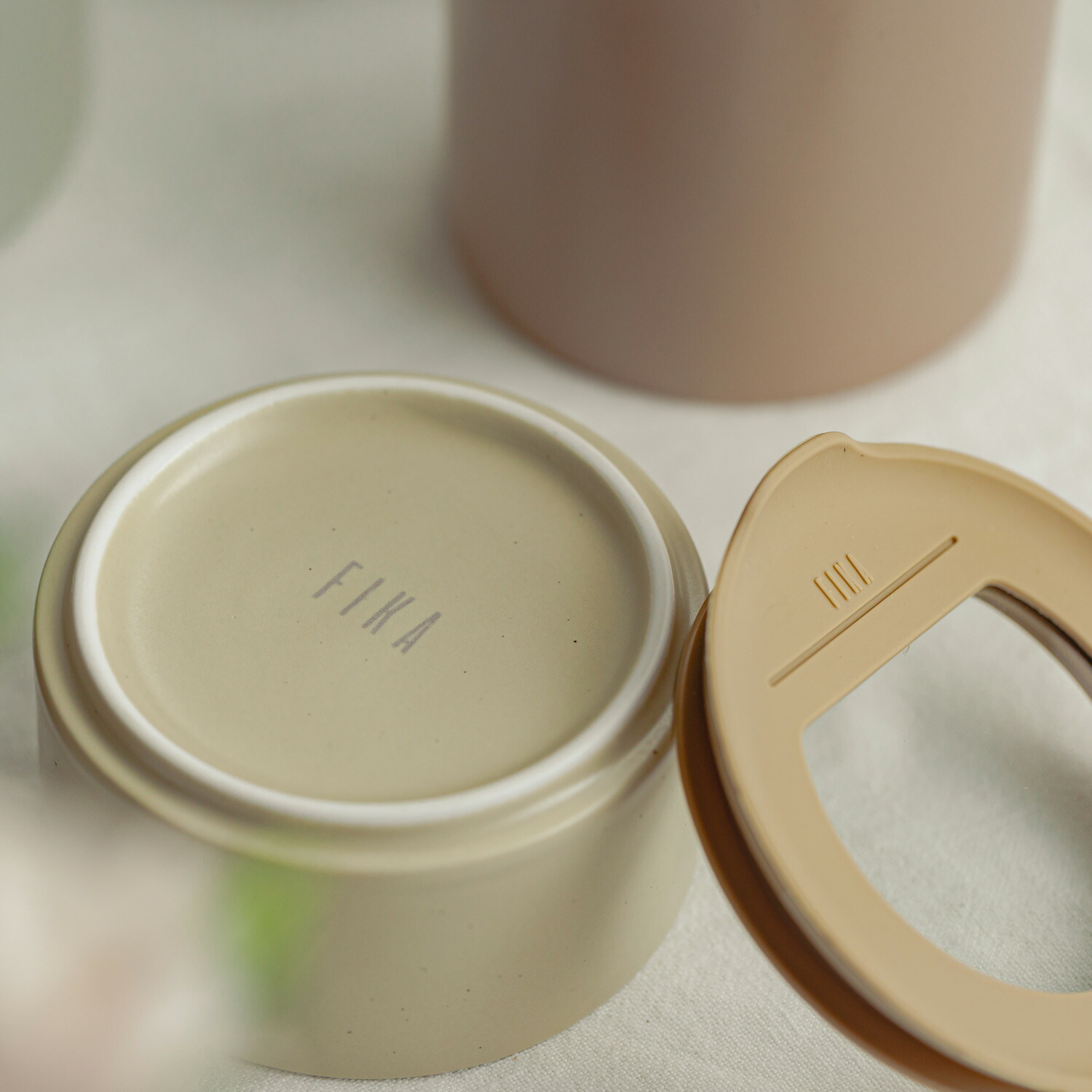 FIKA ONE 陶磁器製 陶器 食品 保存容器 サンドベージュ 冷蔵 冷凍 電子