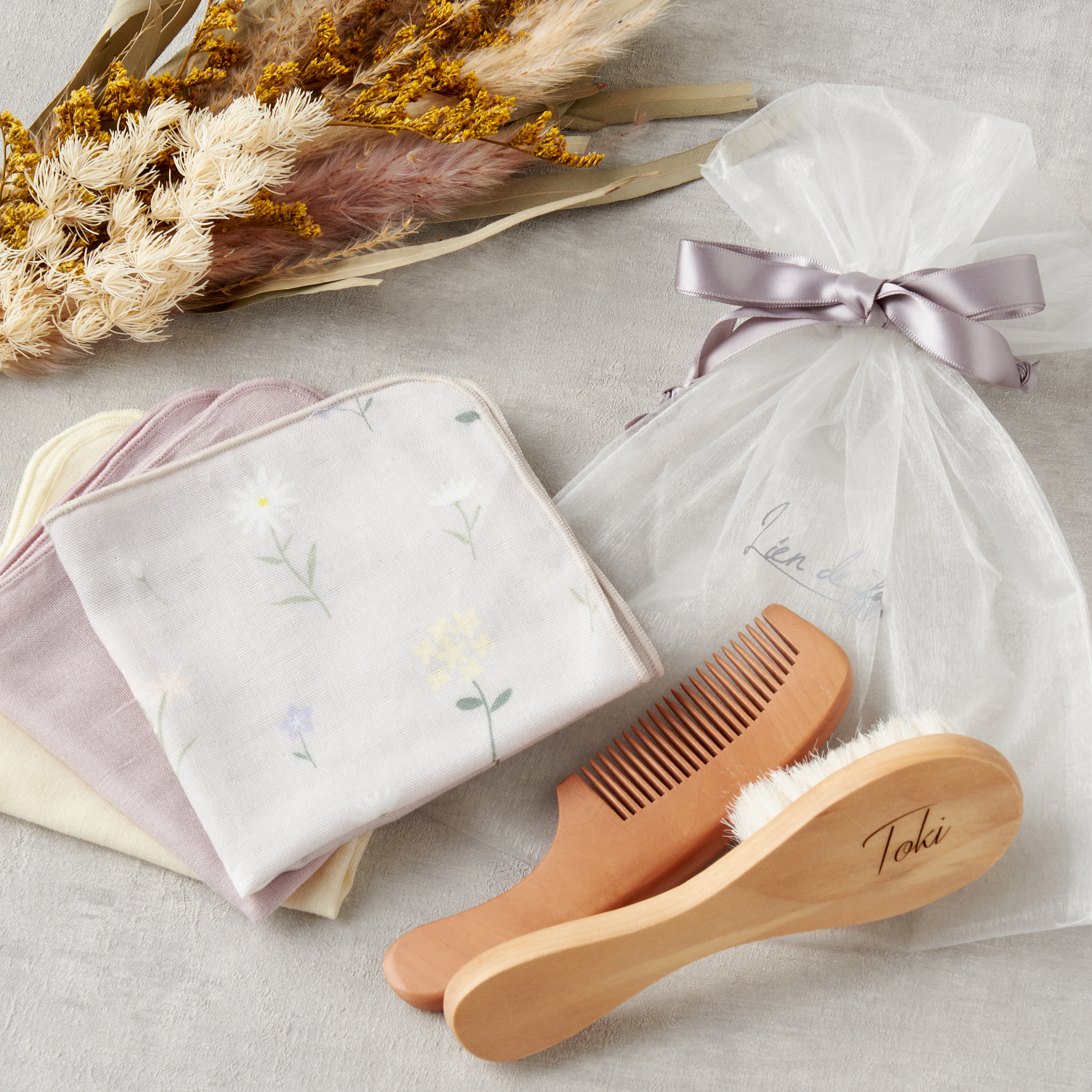 赤ちゃんの初めての身だしなみアイテムに／名入れ刻印可能 ベビー