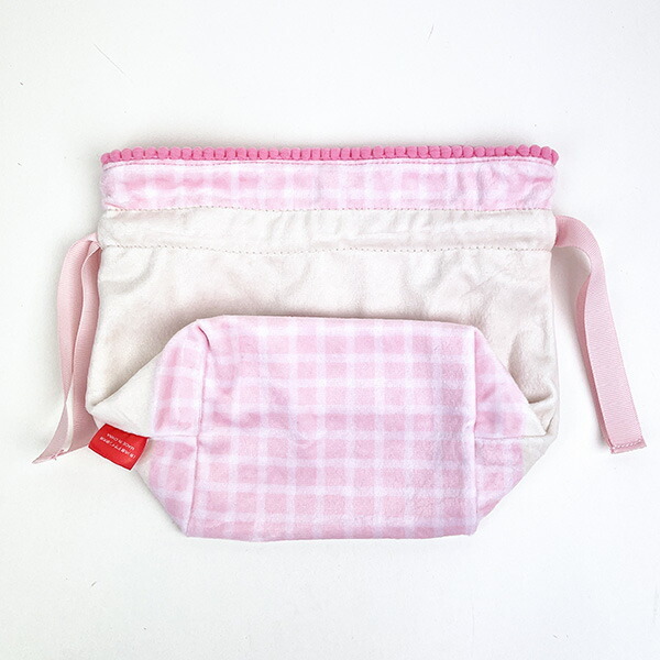 サンリオ ハローキティ 50th ふわふわ巾着ポーチ（ピンク） Sanrio