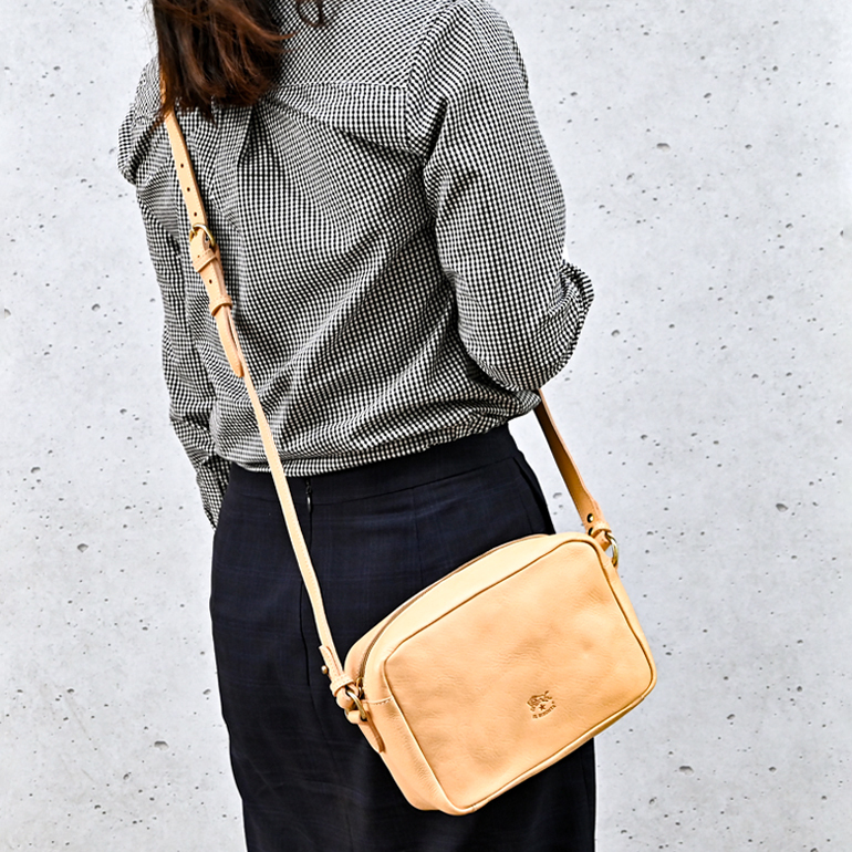 イルビゾンテ IL BISONTE ショルダーバッグ レディース クロス