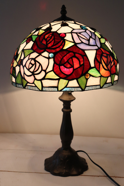 人気 ギフト 送料無料（北海道・沖縄は除外） ステンドグラスランプ LL