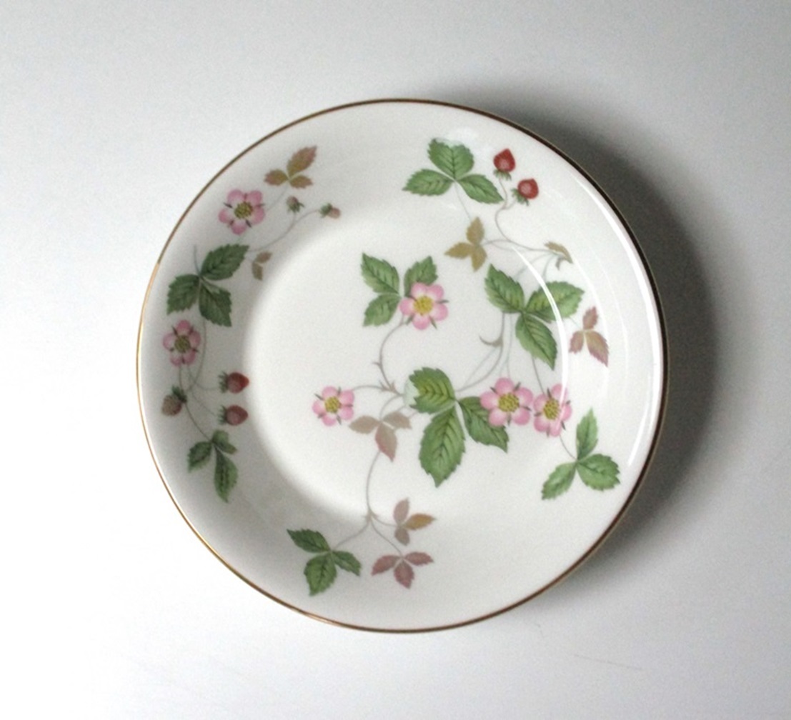 ウェッジウッドWEDGWOOD ワイルドストロベリー フルーツソーサー 13cm