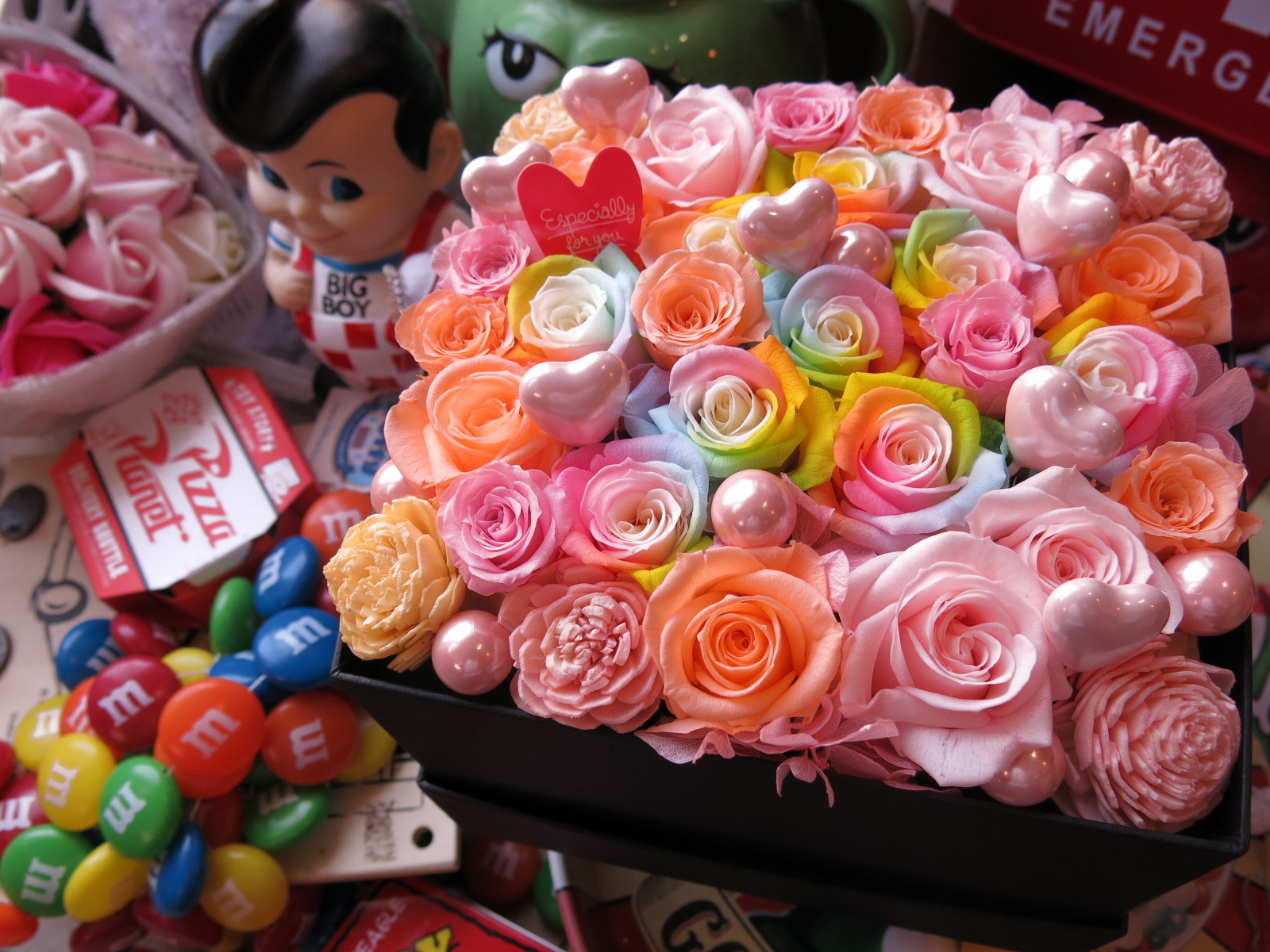 レインボーローズ プリザーブドフラワー入り ボックスフラワー 誕生日