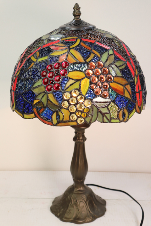 人気 ギフト 送料無料（北海道・沖縄は除外） ステンドグラスランプ LL