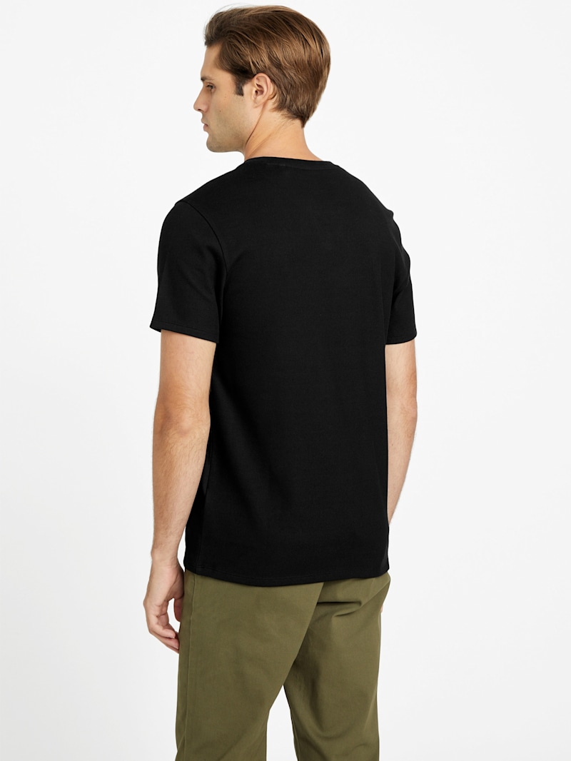 Conner Slit Tee | GUESS Factory