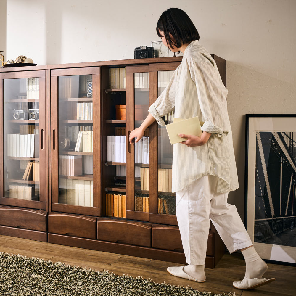 天然木段違い引き戸本棚 ロータイプ高さ130cm 幅120cm 通販 - ディノス