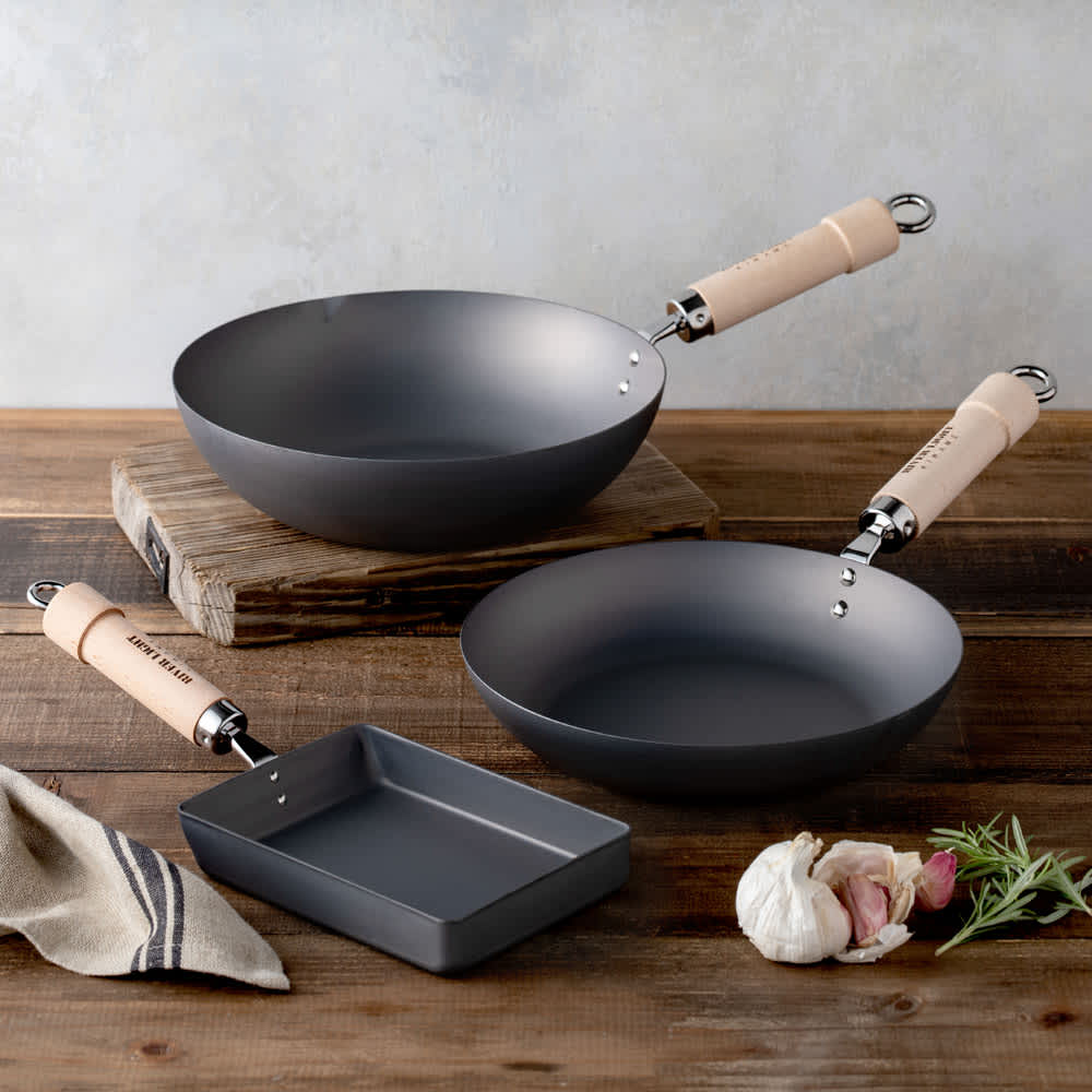 サビにくいリバーライト極JAPAN 鉄フライパンシリーズ フライパン炒め