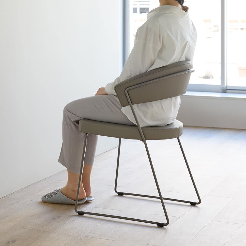 New York ニューヨーク 革張りダイニングチェア 同色2脚組［Connubia