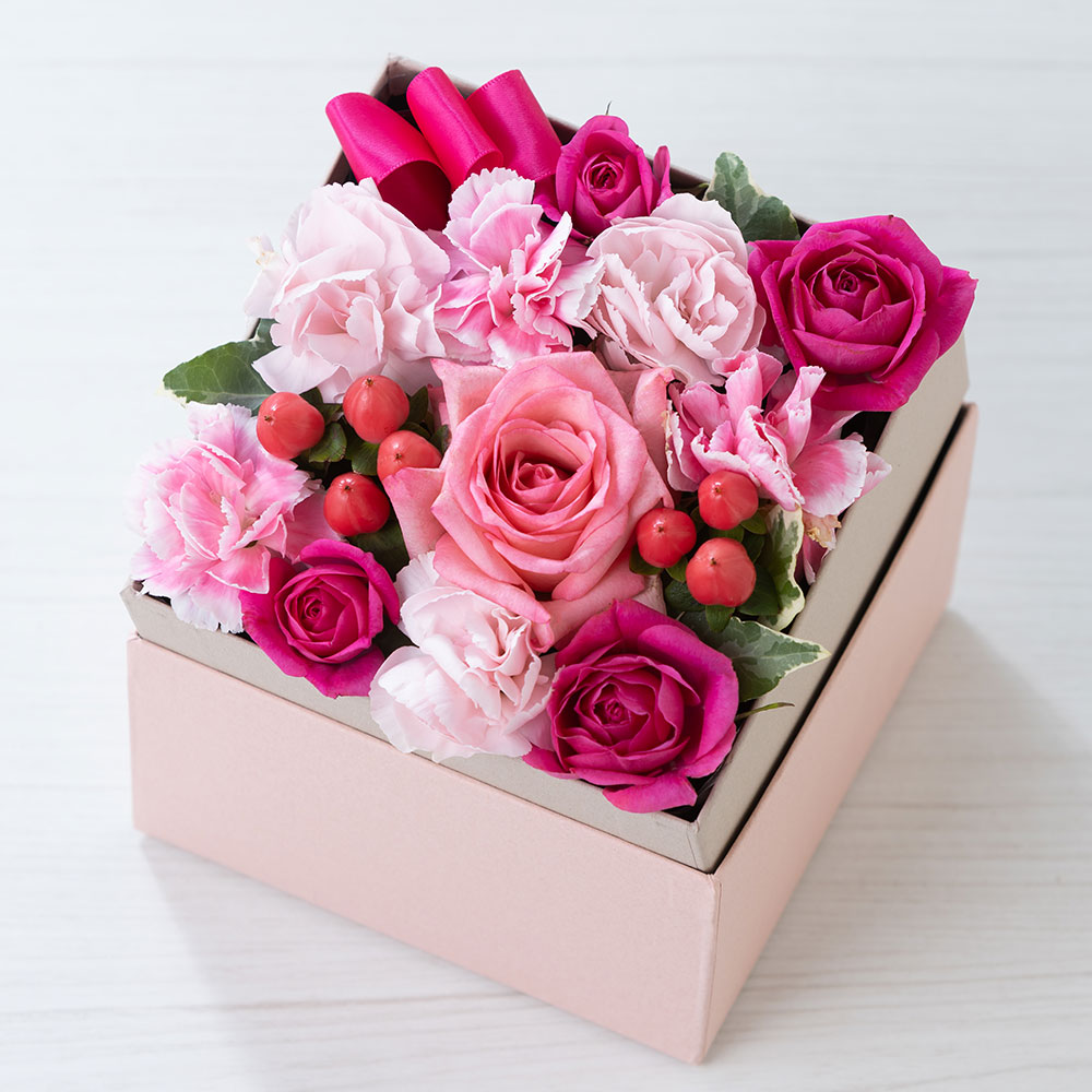 アレンジメント「tickled pink～ボックスアレンジ～」｜フラワーギフト