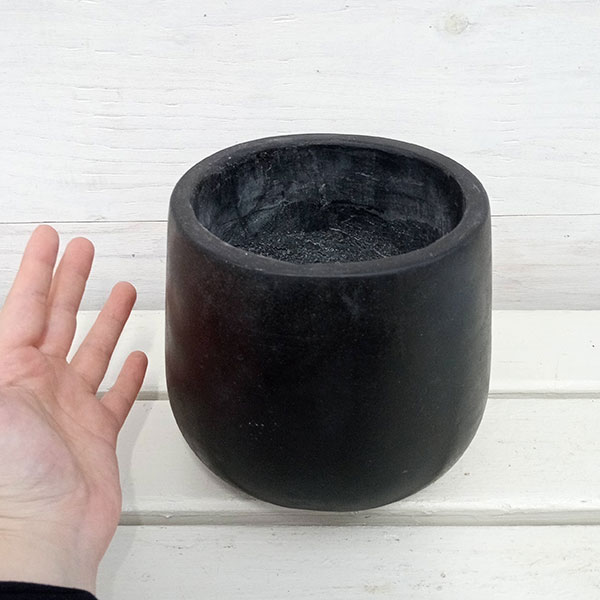 園芸ネット本店｜（わけあり特価）セメント鉢：SAMAI（サマイ）（M