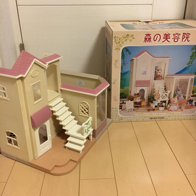 シルバニアファミリー 森の美容院・美容師さんセットの通販 by