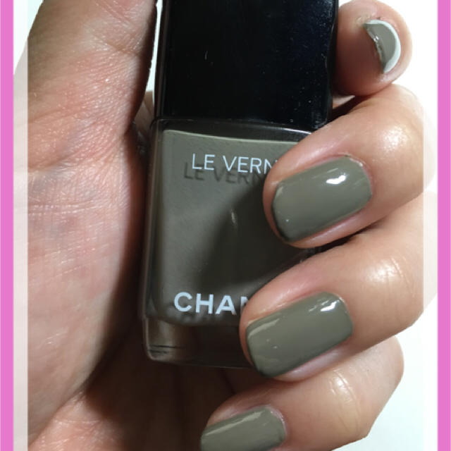 CHANEL - 【雑誌掲載人気色】シャネルヴェルニ ロングトゥニュ 520の