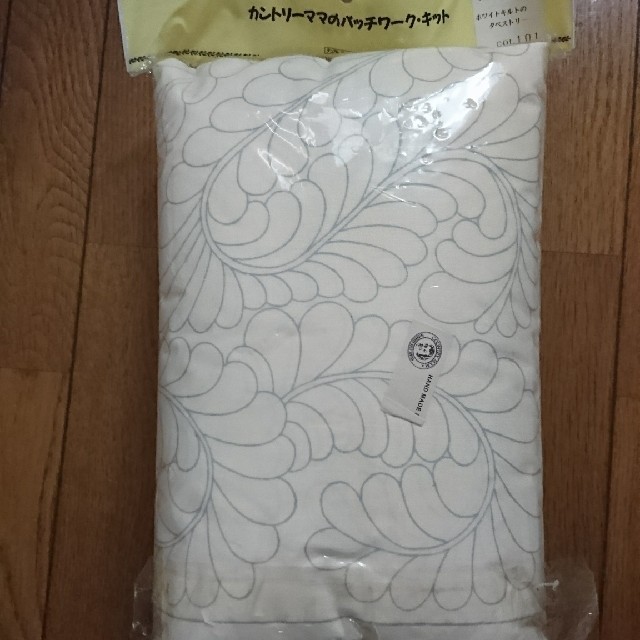 パッチワークキット ホワイトキルトのタペストリーの通販 by two66's