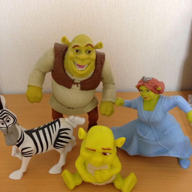 マクドナルドハッピーセット シュレックの通販 by shop｜ラクマ