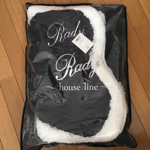 Rady - Rady リボン ラグ マットの通販 by あぁたん☺︎｜レディーなら