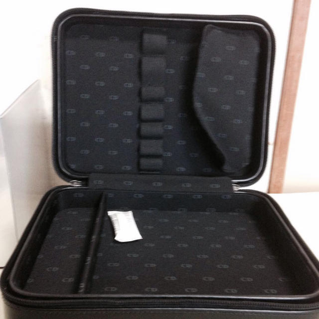 Christian Dior - 週末価格 diorメイクコスメボックスの通販 by ひと