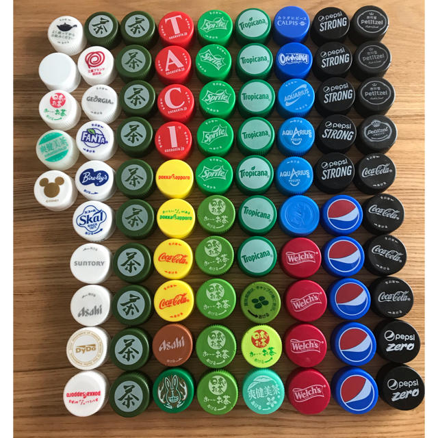 コカ・コーラ - 【poron様専用】ペットボトルキャップ85個の通販 by