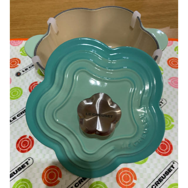 ル・クルーゼ プチ・ココット・フルール 16cm