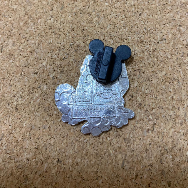 ラプンツェル - パスカル ピンバッジ ディズニー ラプンツェル 海外