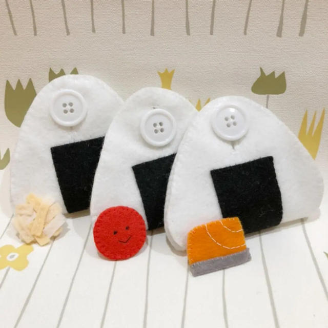 おにぎり ボタン練習 知育玩具の通販 by mrysn｜ラクマ