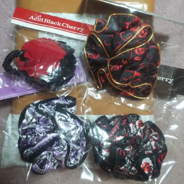 Acid Black Cherry シュシュ4種類 未開封の通販 by まる｜ラクマ