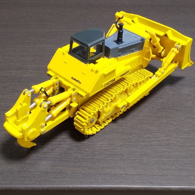 コマツ ブルドーザー ミニチュアの通販 by kobo's shop｜ラクマ