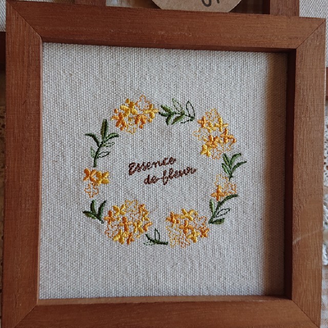 Salut! サリュ お花 刺繍パネル 秋 3種類 セット 新品タグ付きの通販