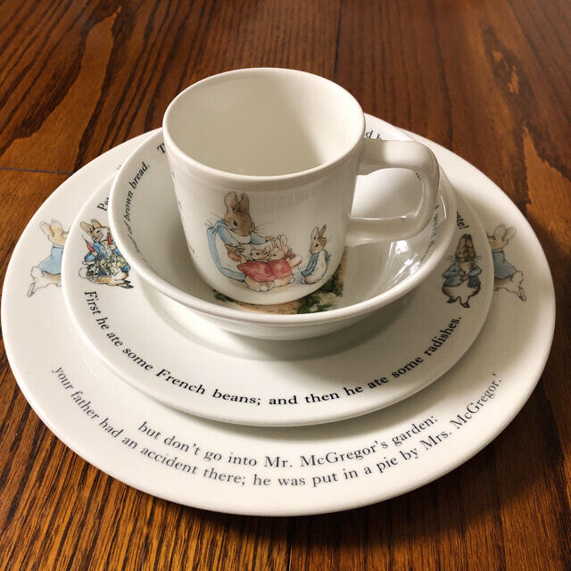 WEDGWOOD - ウエッジウッド ピーターラビット 食器 4点セットの通販 by