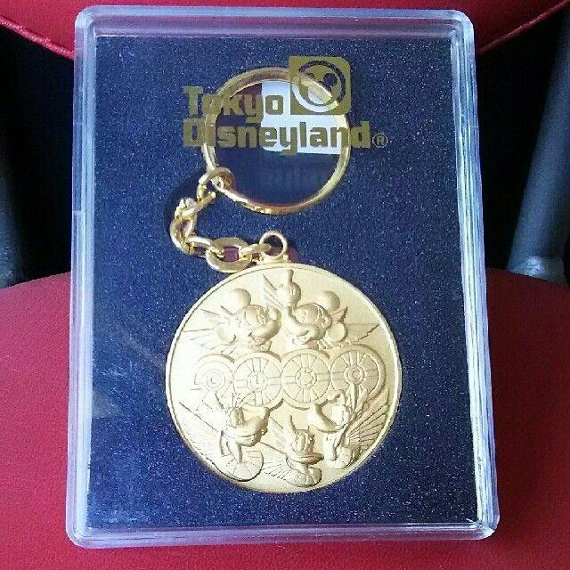 Disney - TDL 【2000年☆ミレニアム】メダルキーチェーン 東京