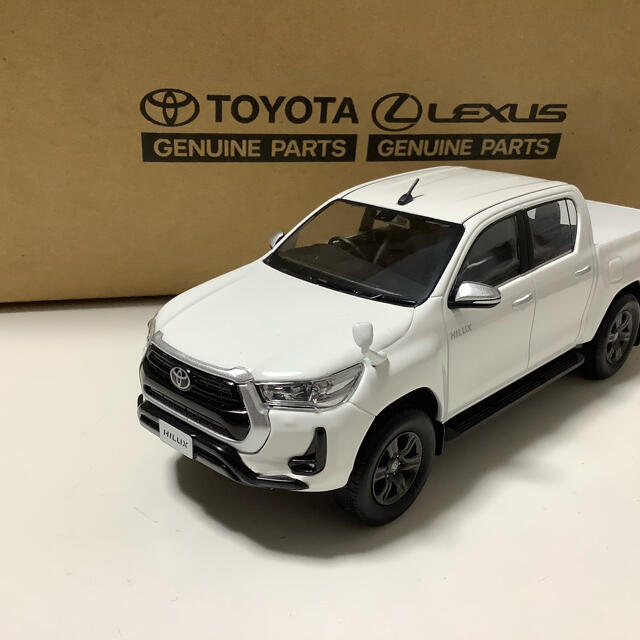 トヨタ - 底値！人気色！トヨタ ハイラックスミニカーの通販 by P'Shop