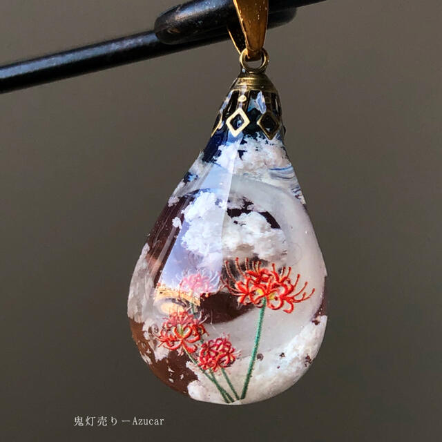 夕焼け空と三日月と彼岸花。 オルゴナイト 雲レジン ドロップ