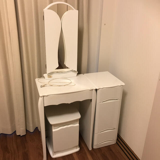 NITORI ホワイトドレッサー・鏡台 三面鏡 椅子別売り 直接お取引可