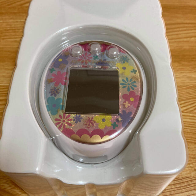 バンダイ たまごっちみーつ パステルミーツver． ホワイトの通販 by