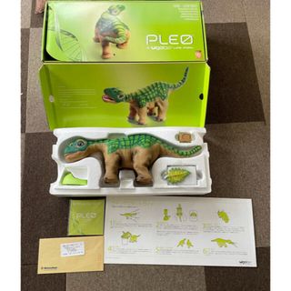 UGOBE 恐竜 ロボット PLEO プレオ 人工知能ペットの通販 by .｜ラクマ